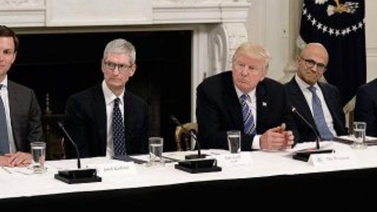 Trump teknoloji CEO'larıyla bir araya geldi