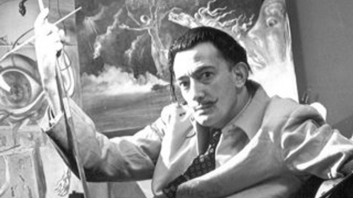 İspanyol ressam Salvador Dali'nin mezarı açılacak