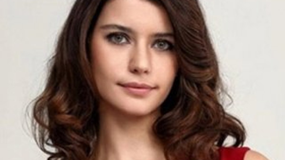 Beren Saat Kılıçdaroğlu için Instagram'da mesaj paylaştı