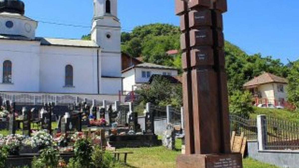 Bosna Savaşının ithal katilleri için anıt dikildi