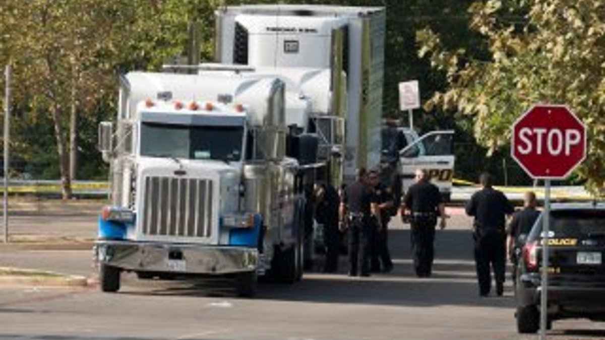 ABD'de kamyon kasasında 8 kişinin cesedi bulundu