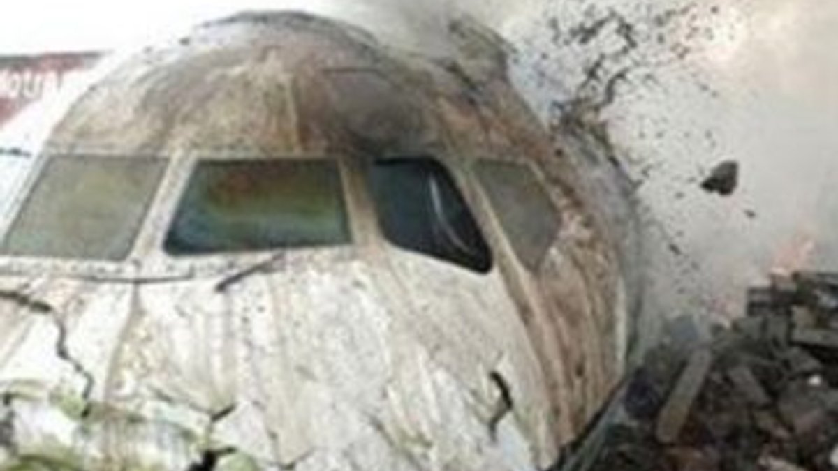 Yunanistan'ta düşen uçağın enkazına ulaşıldı: 2 ölü