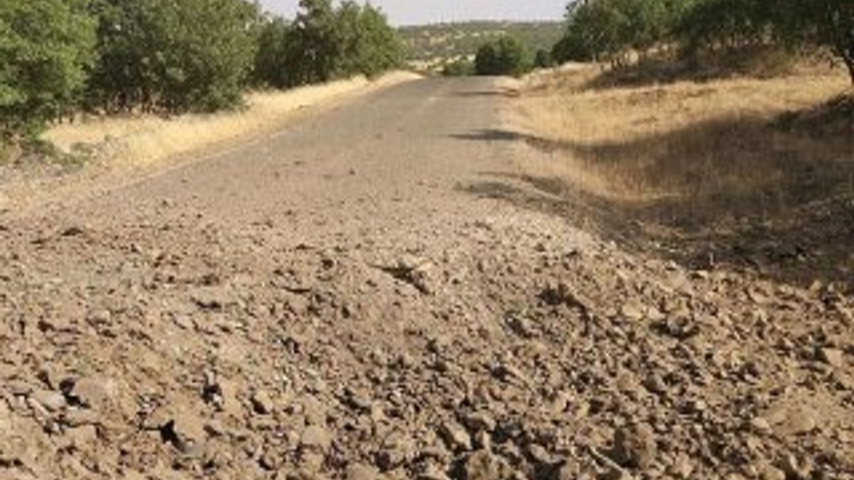 PKK'lı teröristler köy yoluna bomba tuzakladı