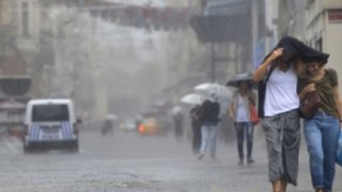 İstanbul'da yağmur başladı