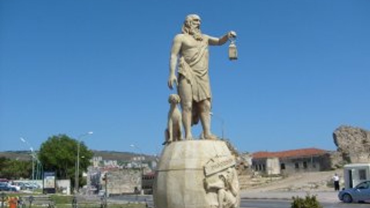 Sinop'taki Diyojen heykelini kaldırtmak istiyorlar