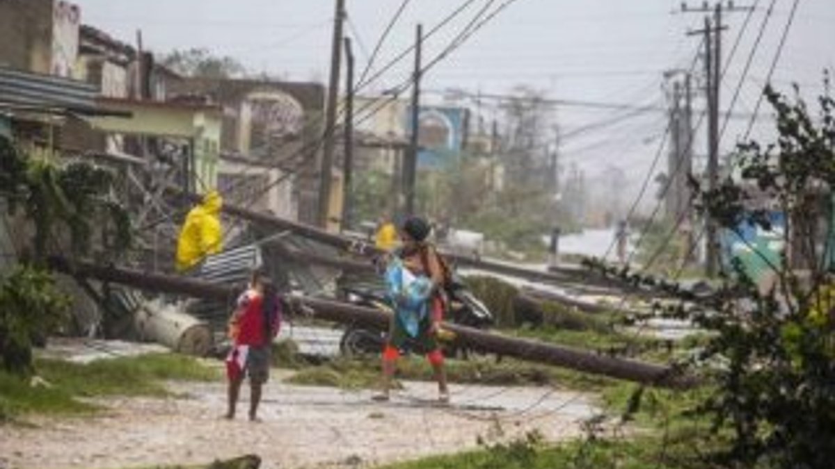 Dominika'da Maria Kasırgası en az 15 can aldı