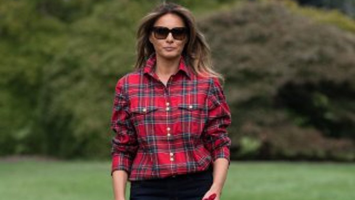ABD'de First Lady'nin gömleği tartışılıyor