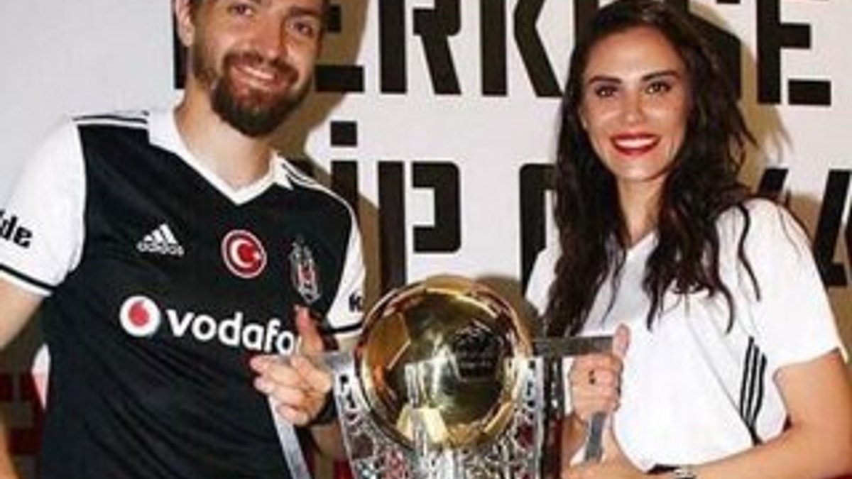 Şükran Ovalı'nın Beşiktaş paylaşımı coşturdu