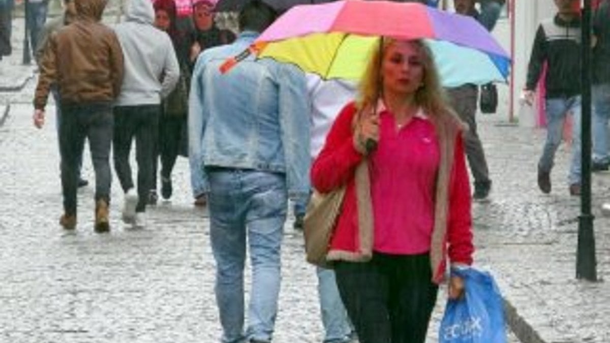 Edirne'de sağanak yağış etkili oldu