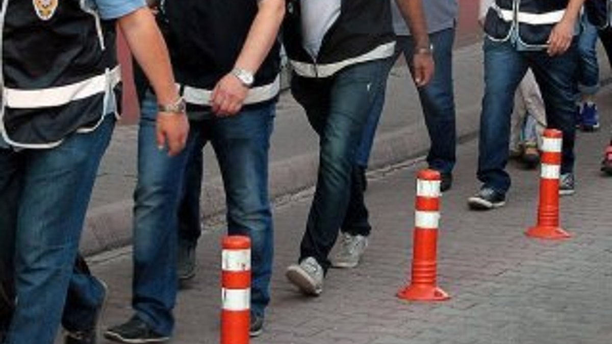 İzmir'de çok sayıda subay ve astsubay gözaltında