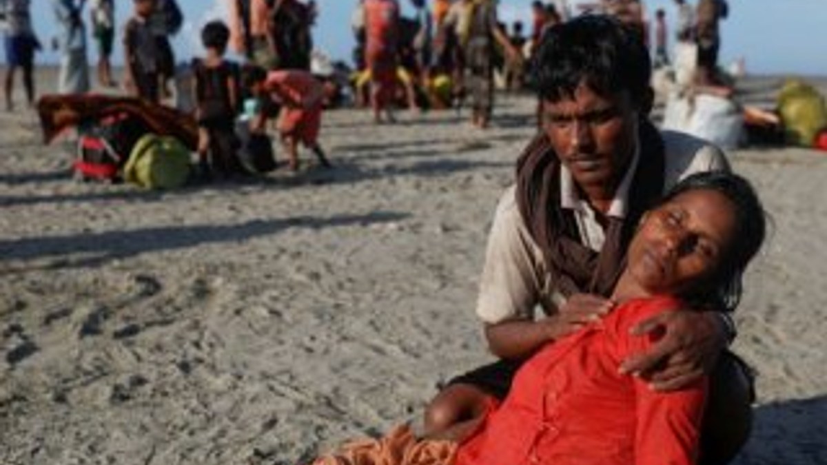 Bangladeş Arakanlı Müslümanları geri gönderecek