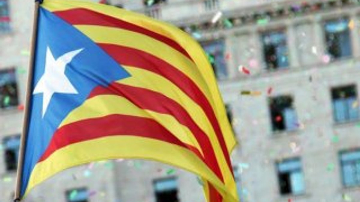 İspanya Katalonya'ya ekonomik yaptırımlara başladı