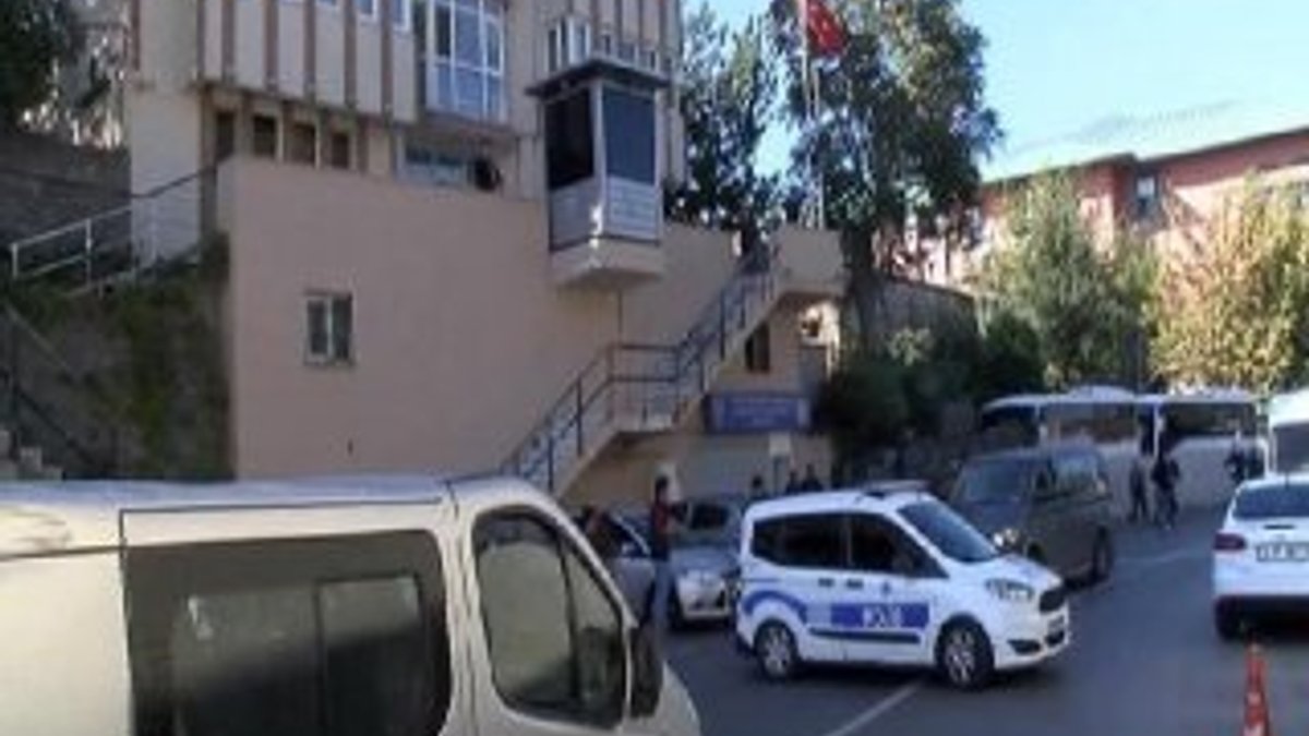 Fatih'te 'Üzerimde bomba var' diyen kadına gözaltı