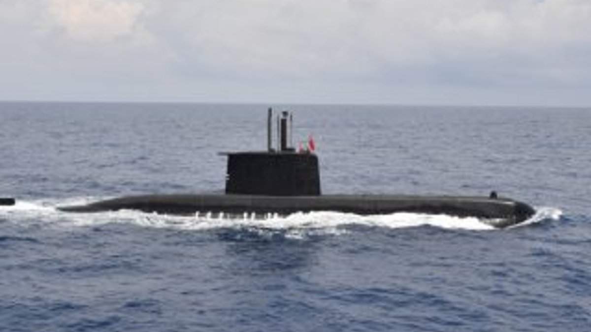 TGC Sakarya denizaltısı tatbikatta