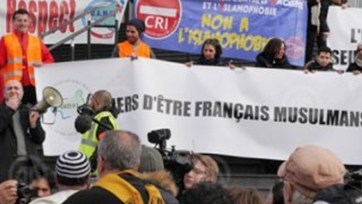 Fransa’da Müslüman karşıtı saldırılarda düşüş