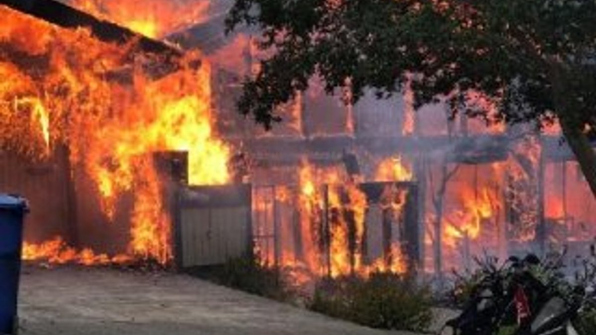 Kaliforniya’daki yangın sürüyor: Ölü sayısı 11’e yükseldi