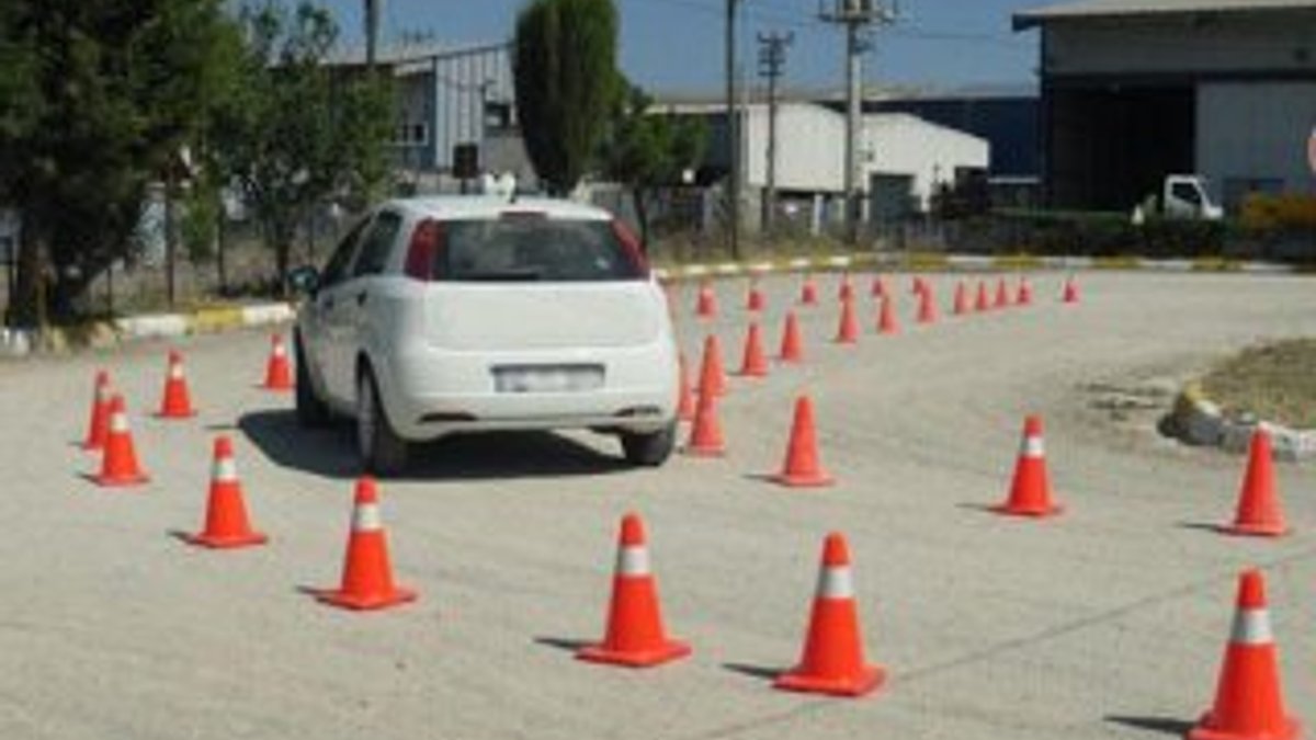 Bitlis'te ehliyet sınavına giren 10 'joker' yakalandı