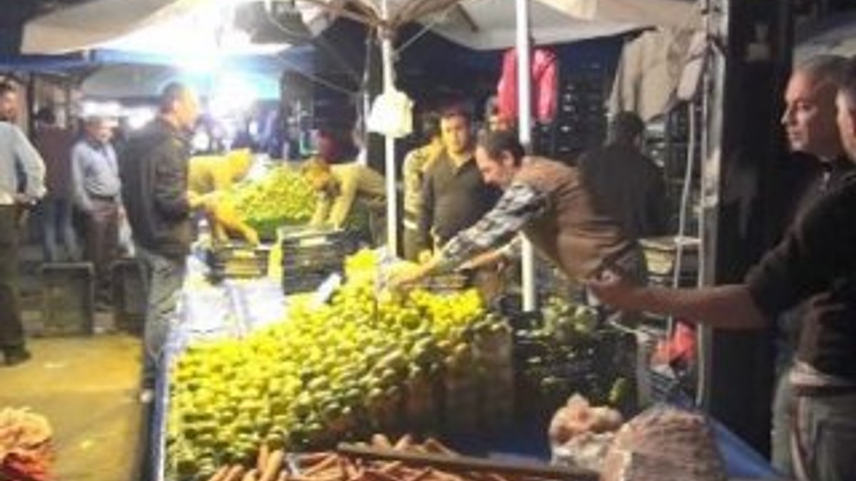 Emekli polis mandalina yüzünden pazarcıları vurdu