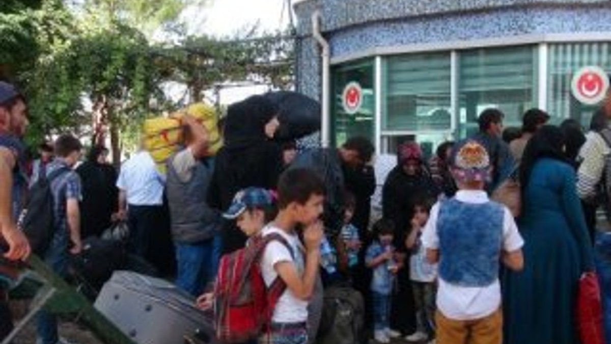 Bayram için ülkesine giden 6 bin 715 Suriyeli geri dönmedi