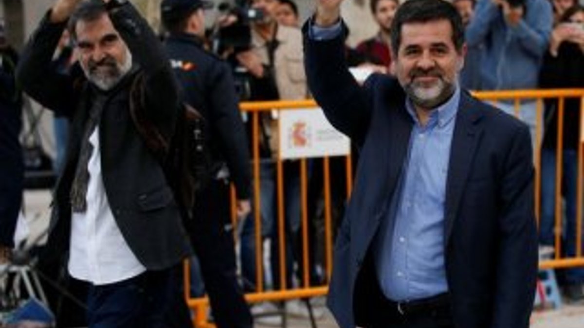 İki Katalan STK lideri tutuklandı