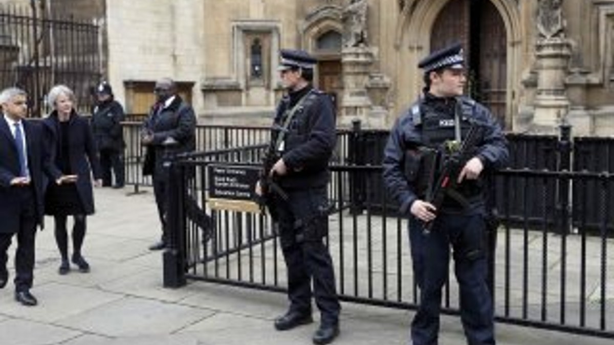 İngiltere'de terör tehdidi arttı