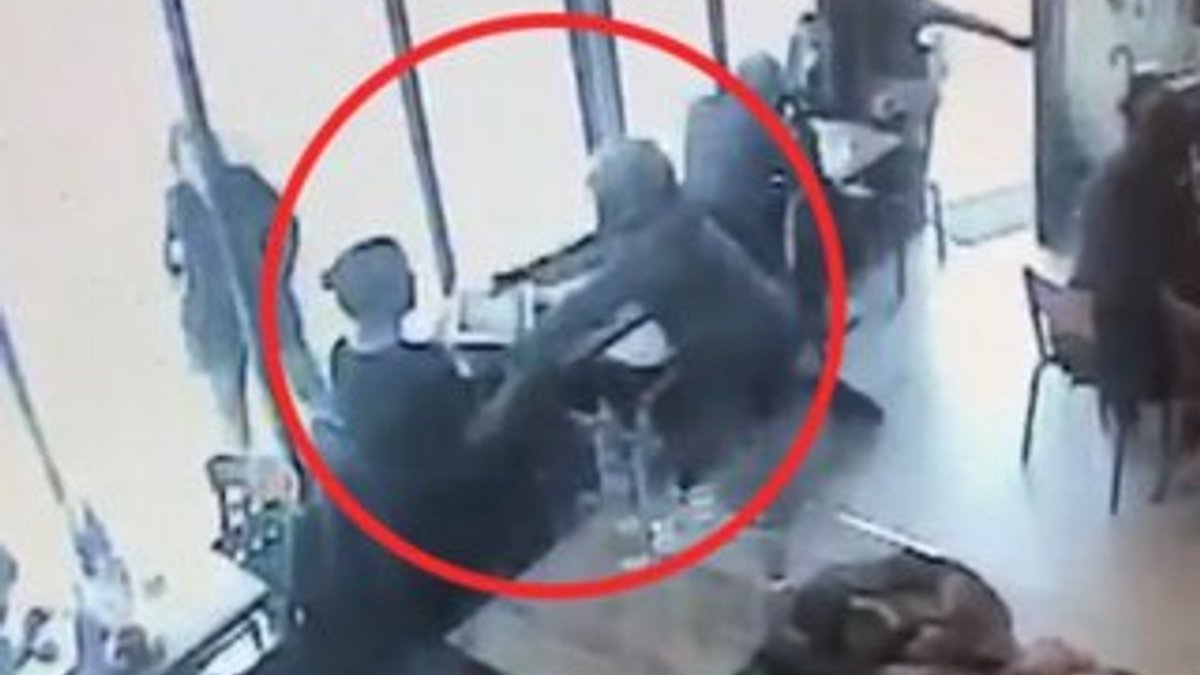 Hırsız restoranda oturan kadının bilgisayarını çaldı