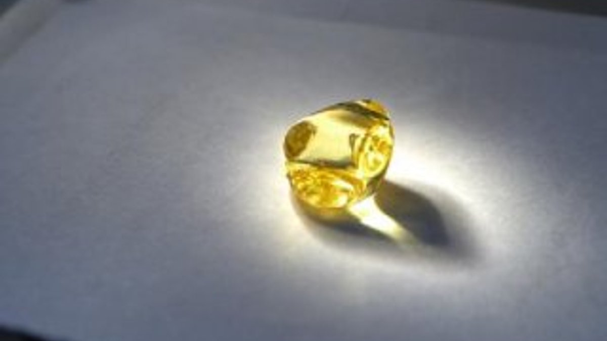 Rusya'da 34.17 karatlık sarı elmas çıkarıldı