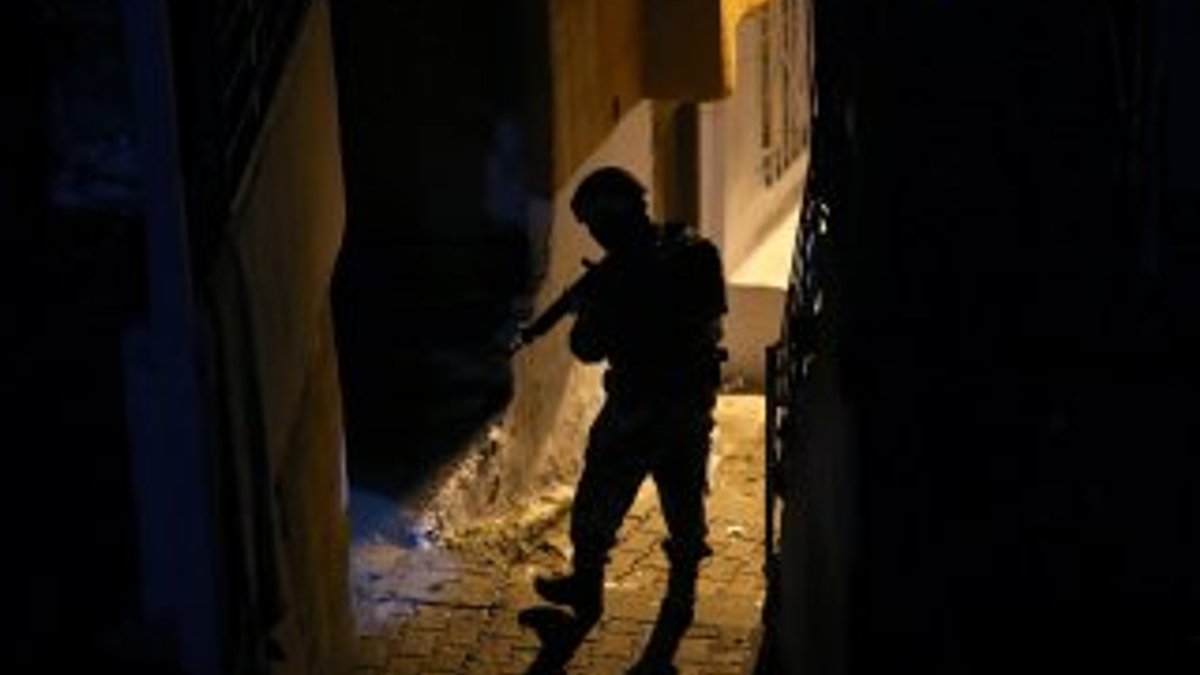 İstanbul'da uyuşturucu tacirlerine eş zamanlı operasyon