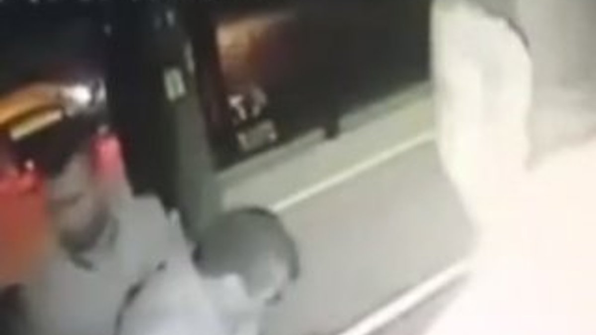 Halk otobüsünde şoföre saldırı anı güvenlik kameralarda