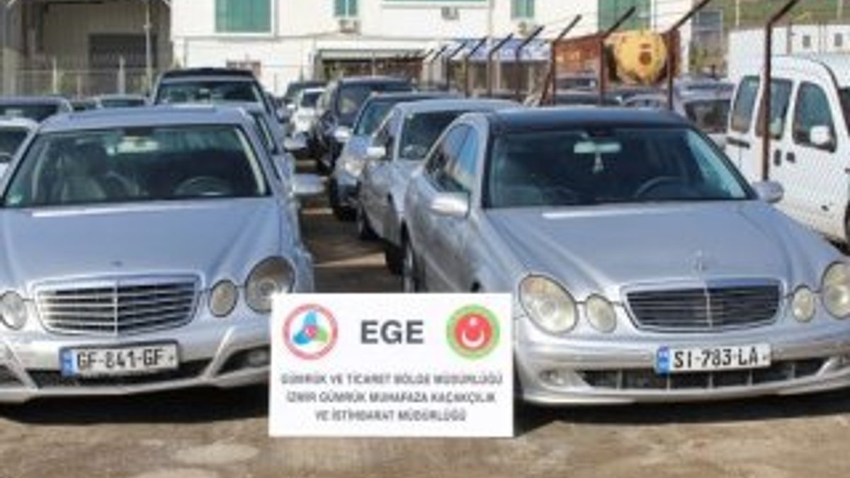 İzmir'de lüks araçlara gümrük operasyonu
