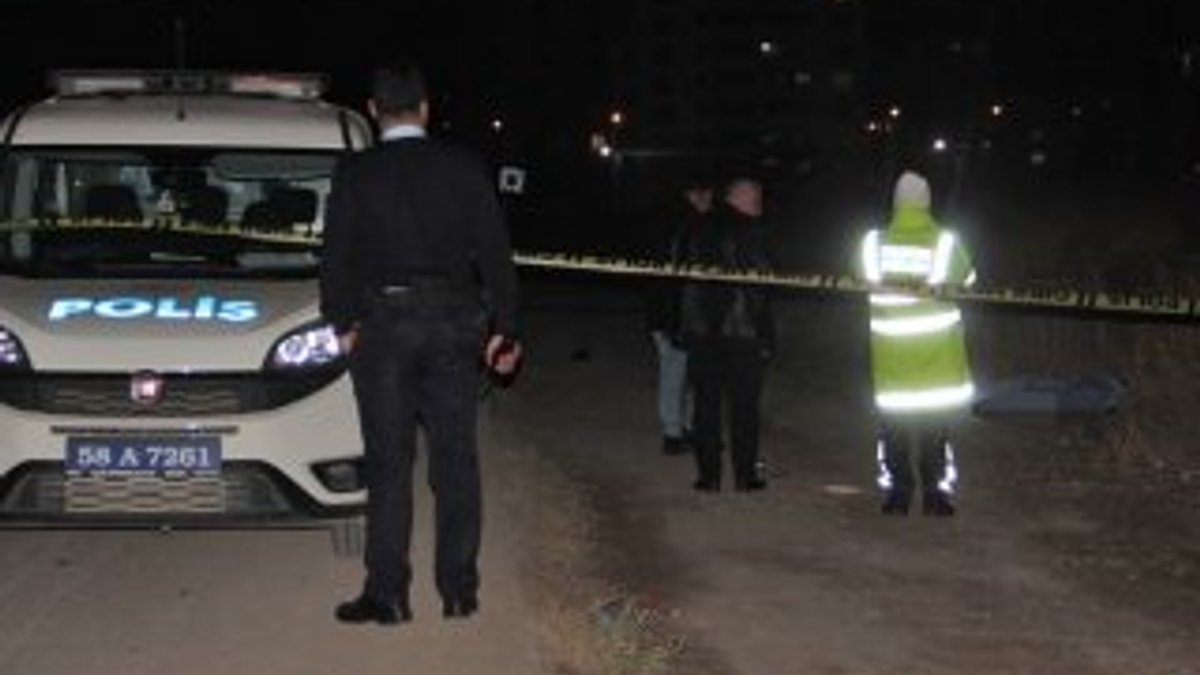 Sivas'ta sürücünün çarpıp kaçtığı yaya öldü