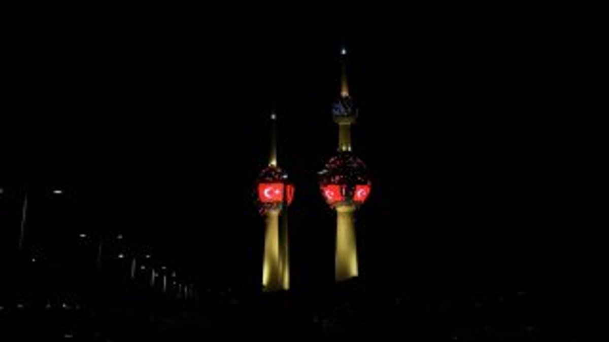 Kuveyt Kuleleri'nde Türk Bayrağı