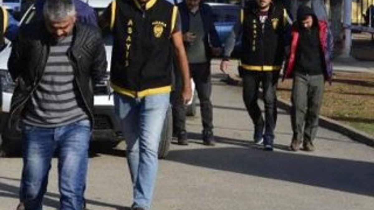 Adana'daki akü hırsızları yakalandı