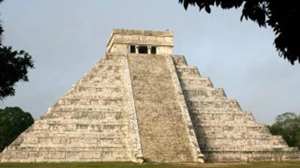 Maya piramidinde gizli bir geçit bulundu