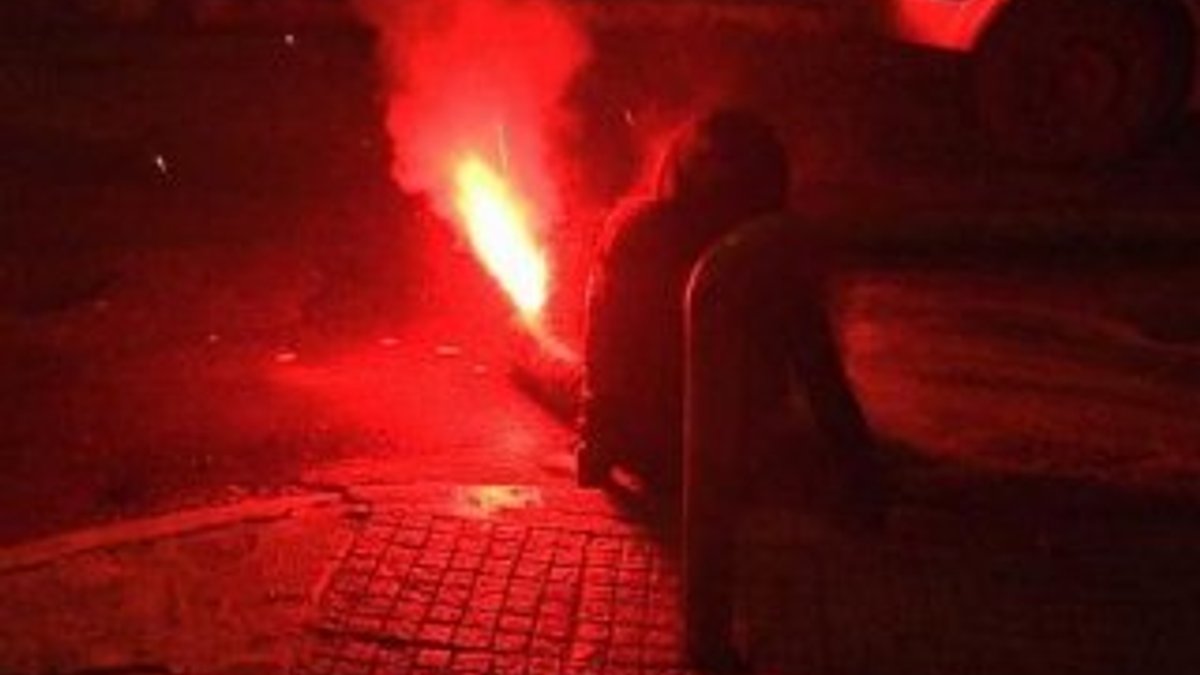 Atina'daki protestolar sırasında bir kadın alev aldı