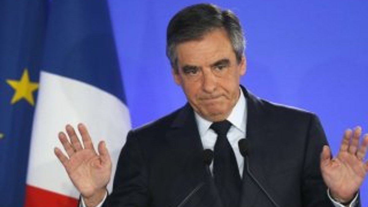 François Fillon siyaseti bıraktı