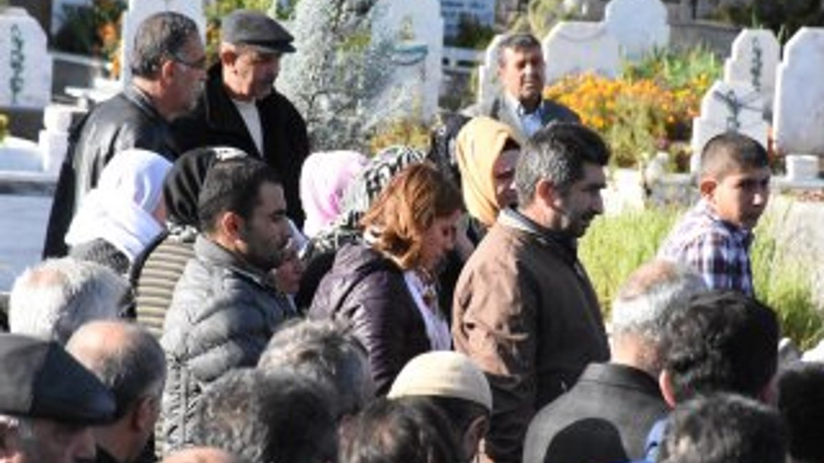 HDP'li vekil PKK'lı teröristin cenazesinde