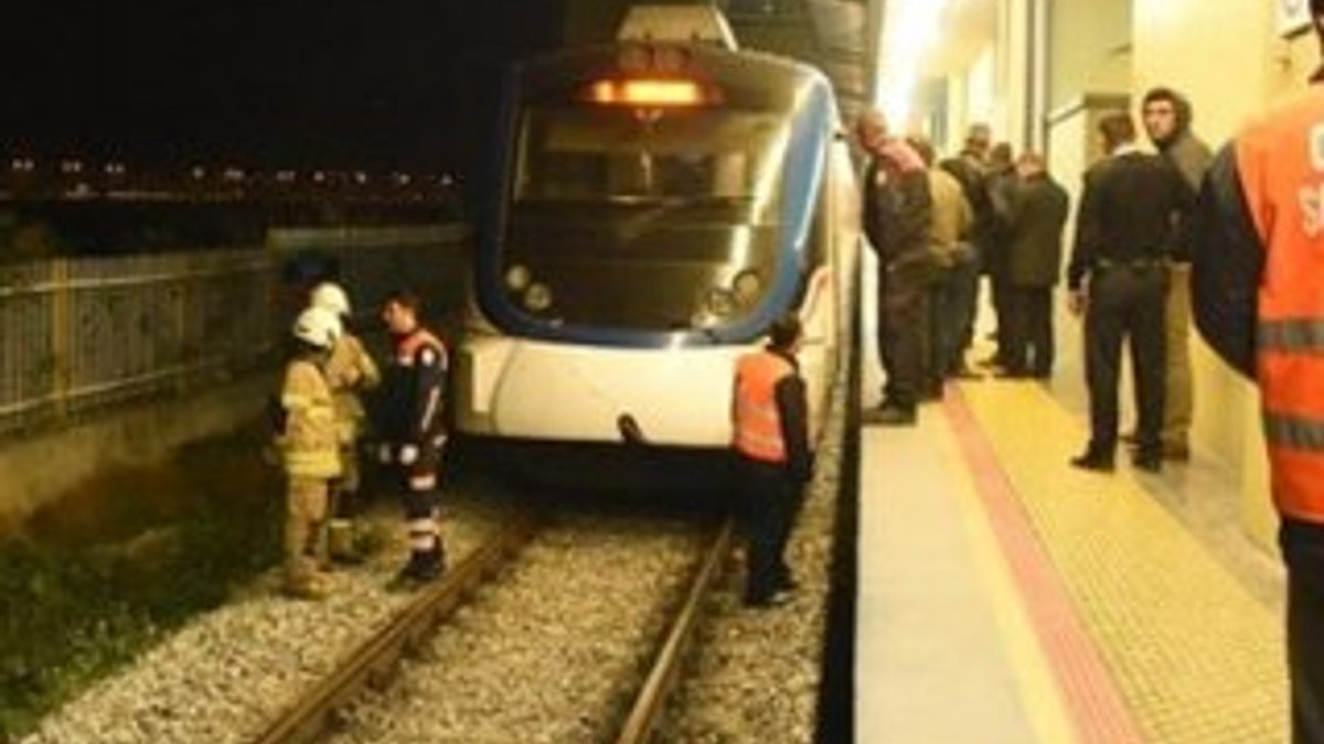 İzmir'de trenin çarptığı öğrenci hayatını kaybetti