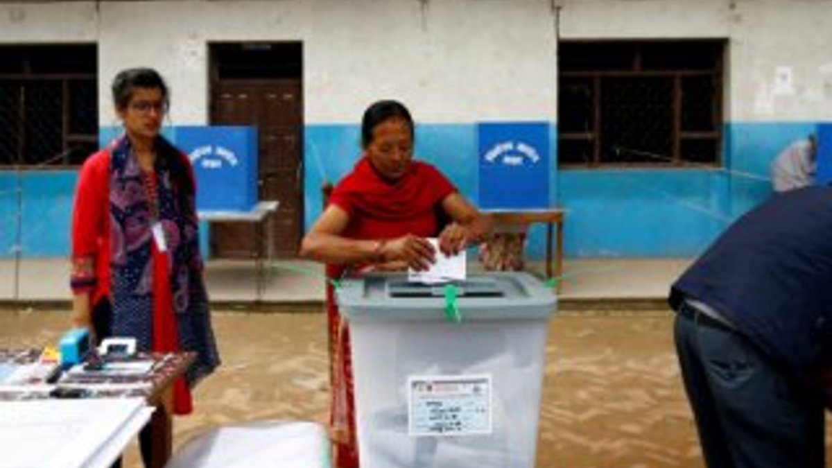 Nepal'de ilk kez demokratik seçim yapılacak