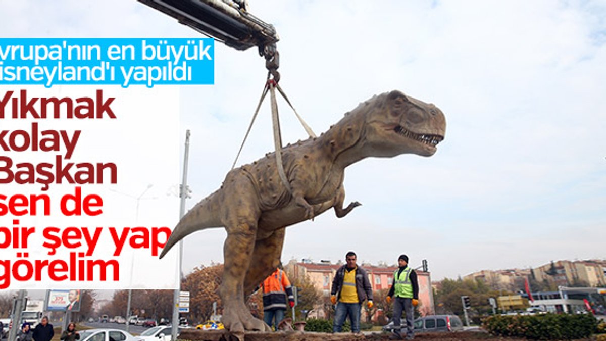 Ankara'da dinozor heykeli kaldırıldı