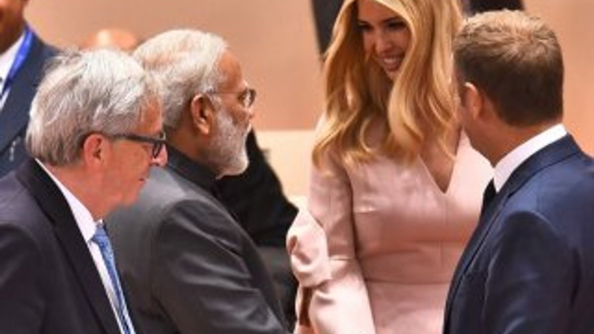 ​Ivanka Trump gelecek diye Hintli dilencileri topladılar