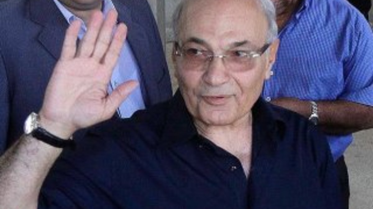 Eski Mısır Başbakanı Şefik'e BAE'den seyahat engeli