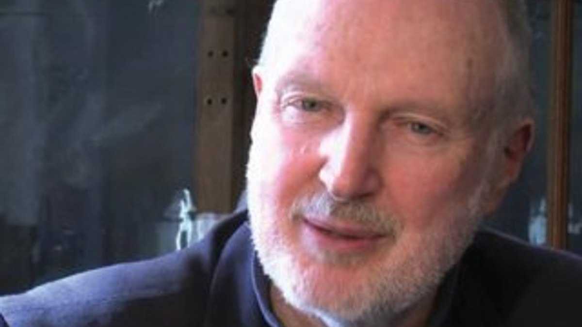 Graham Fuller hakkında yakalama kararı