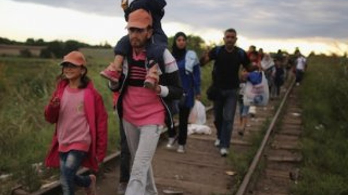 Almanya geri dönen sığınmacılara para ödeyecek