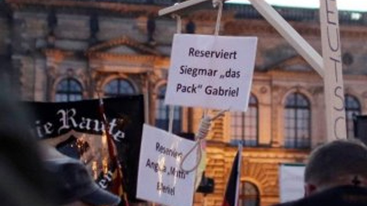 Alman mahkemesi, 'Merkelli darağacı' satışına izin verdi