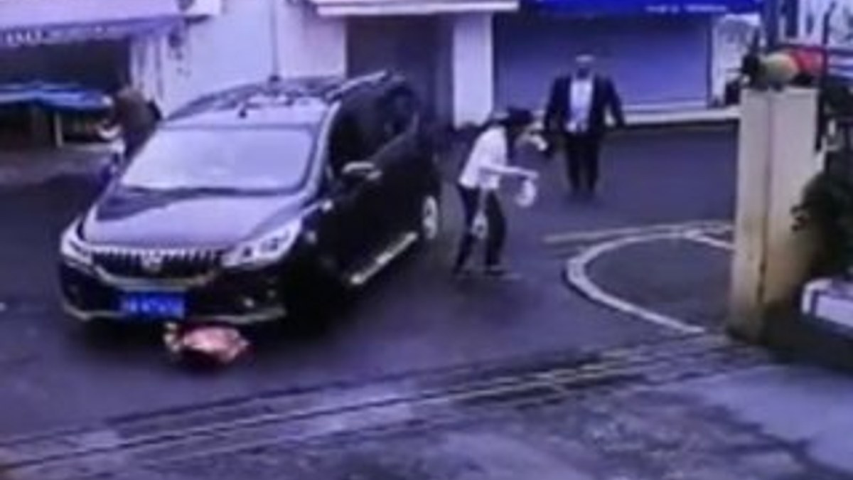 Çin'de otoparka giren araba 3 yaşındaki kızı ezdi