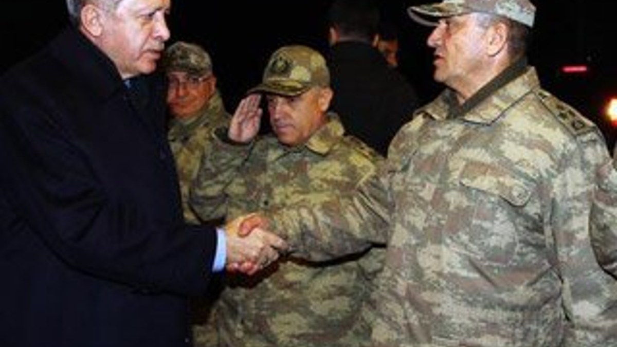 Cumhurbaşkanı Erdoğan'dan sınır komutanlığına ziyaret