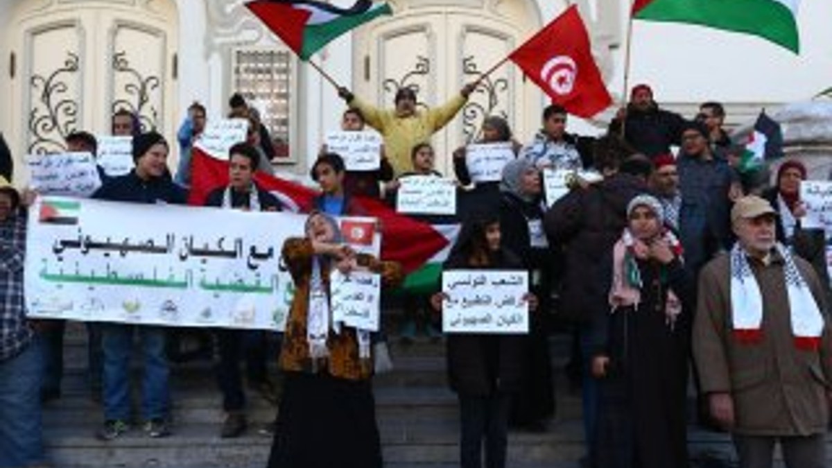 Tunus'ta 'İsrail'le normalleşmeyelim' protestoları