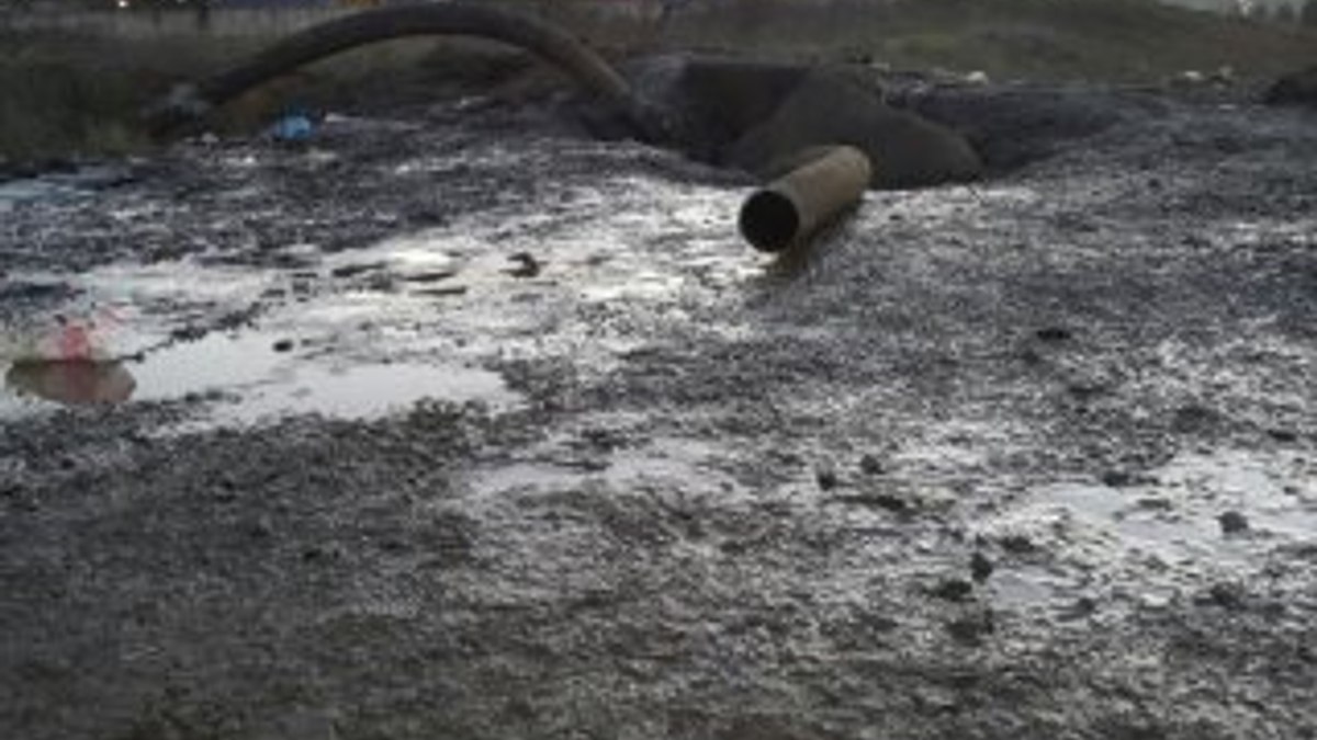 Tuzla'da kokuya neden olan 4 kamyon yakalandı