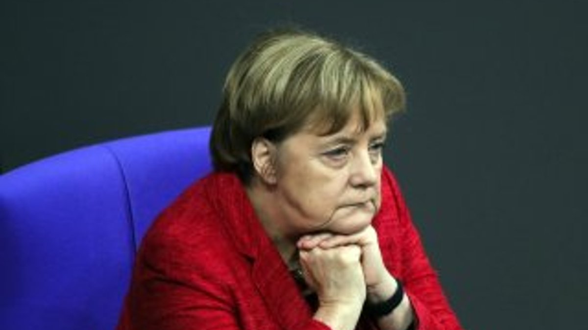 Almanların yarısı Angela Merkel’i istemiyor